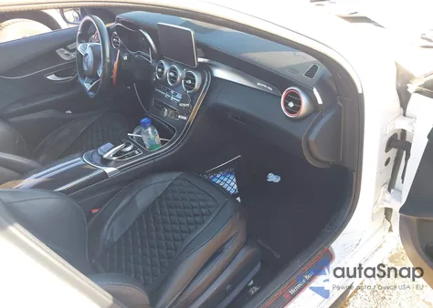 2015 Mercedes-Benz C 300 4Matic/Luxury 4Matic/Sport 4Matic z USA, uszkodzony, nr VIN 55SWF4KB1FU034987